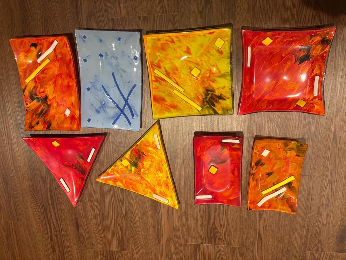 Set of 8 Decorative Glass Dishes