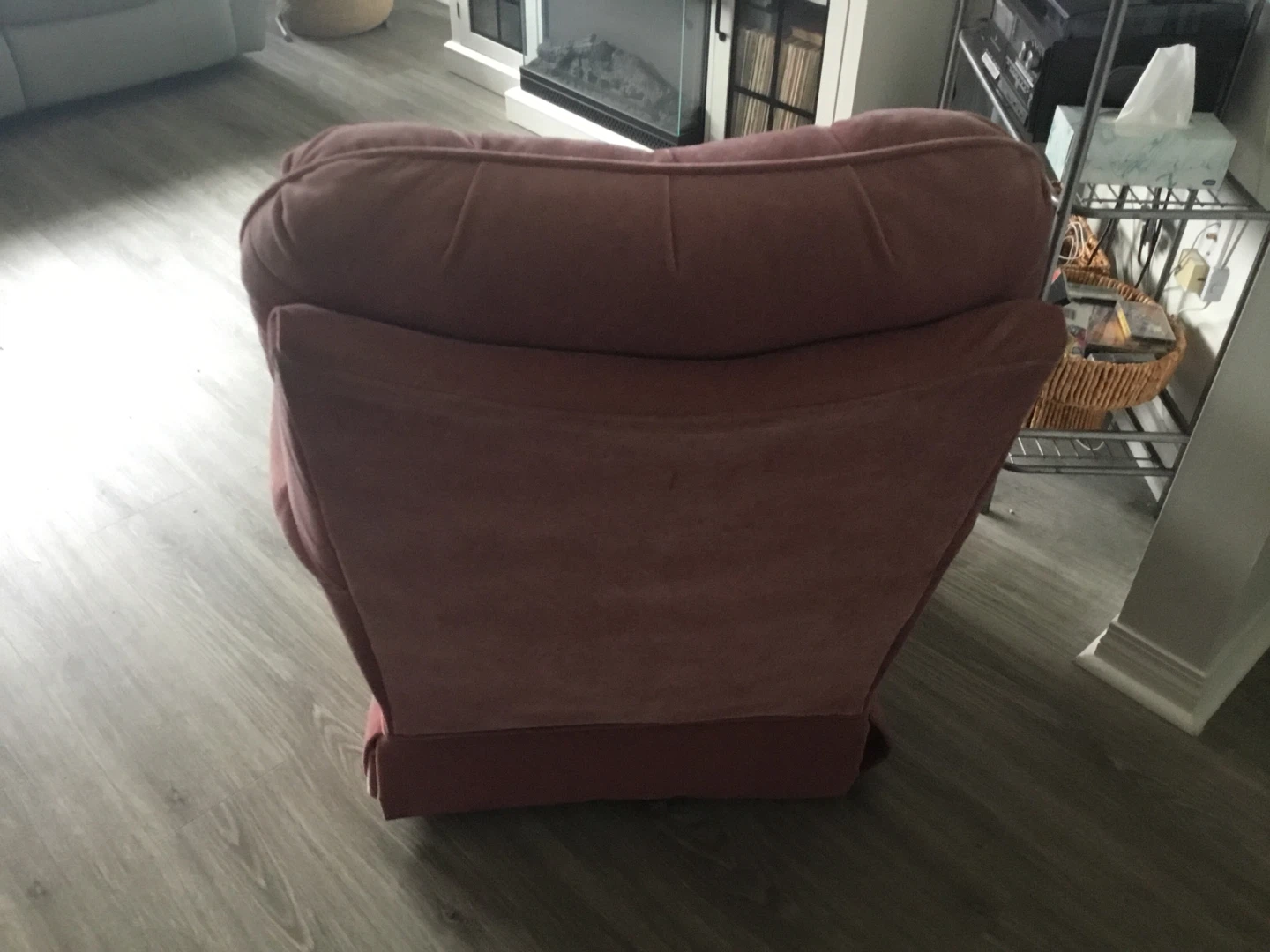 Pink Tufted Accent Chair - photo 2