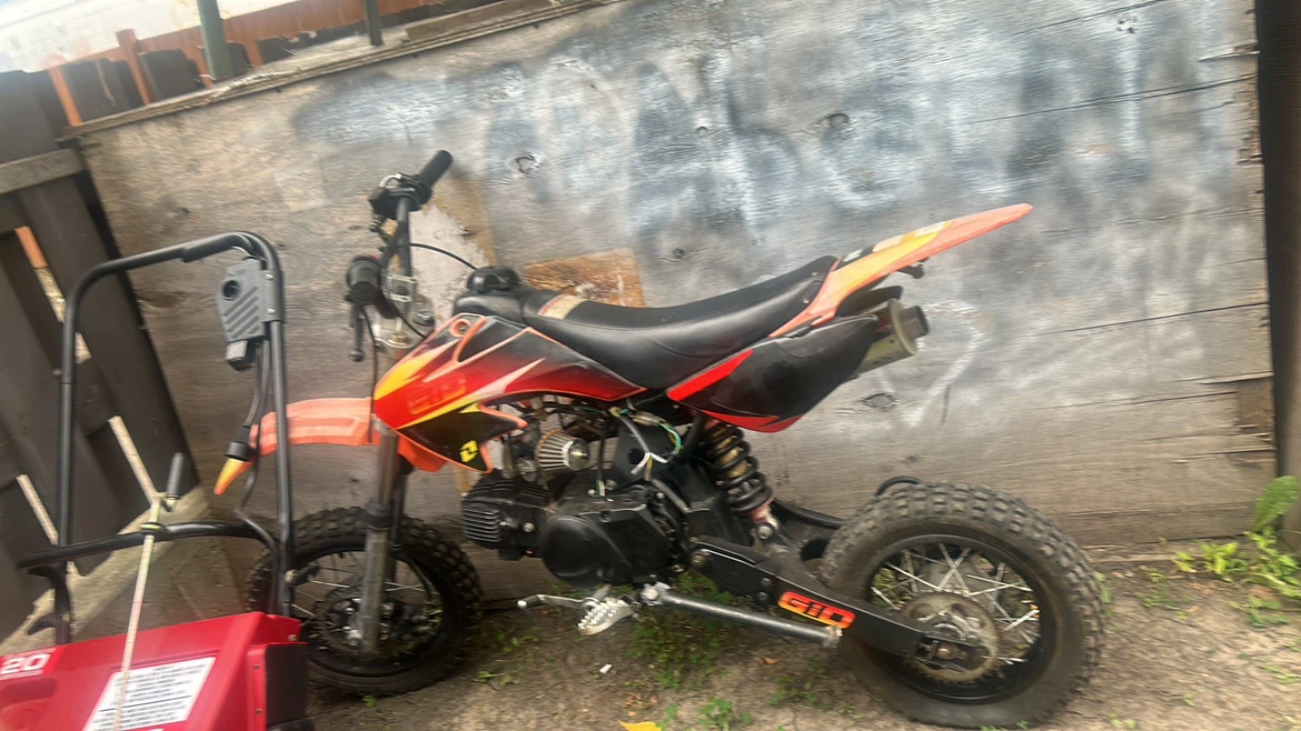2006 gio Dirt Bike - Red and Black