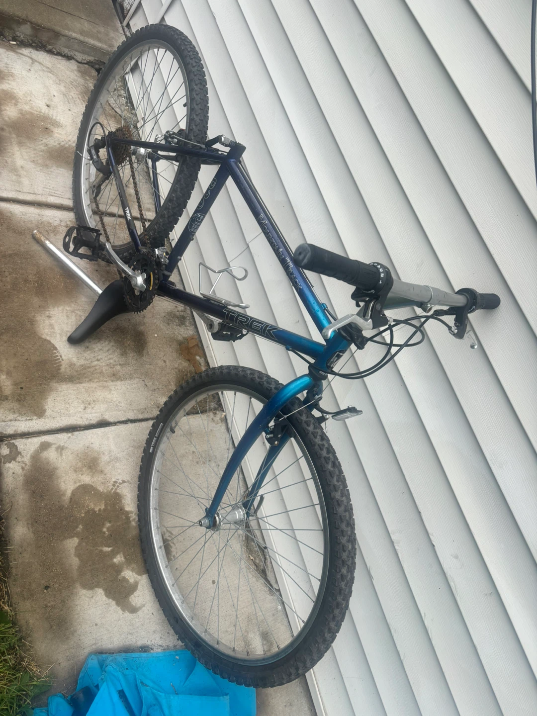 Trek 820 Mountain Bike