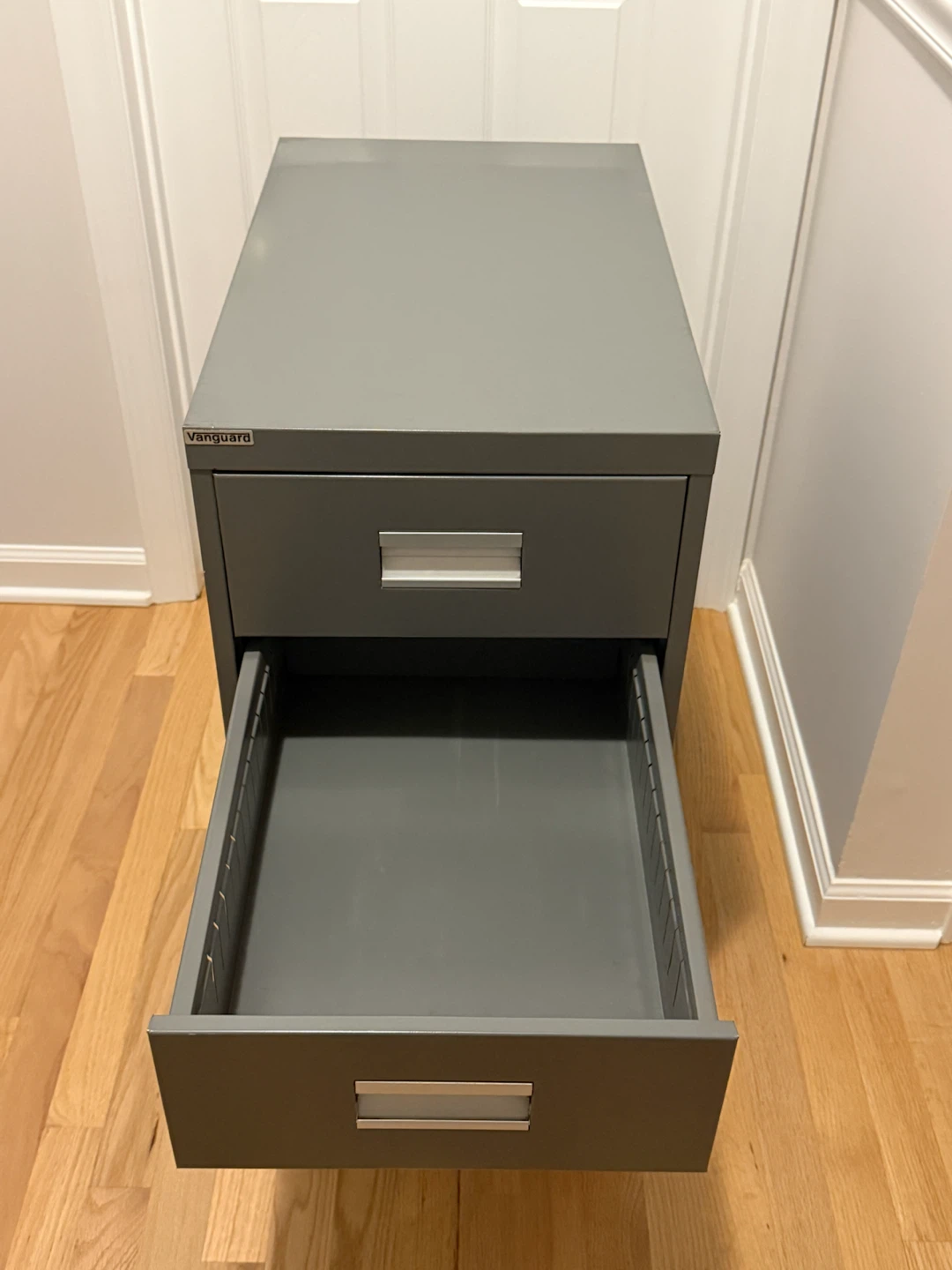 Vanguard 3-Drawer Filing Cabinet - photo 3