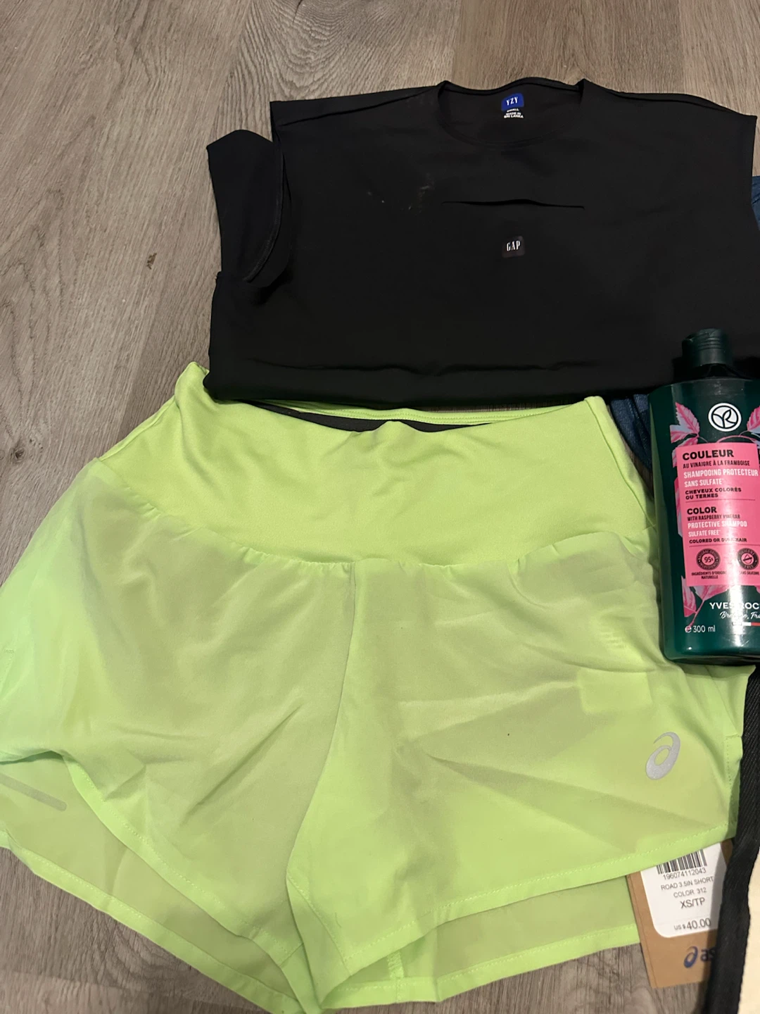 Brand New Women’s Bundle – YZY GAP + Hello Kitty + ASICS - photo 2