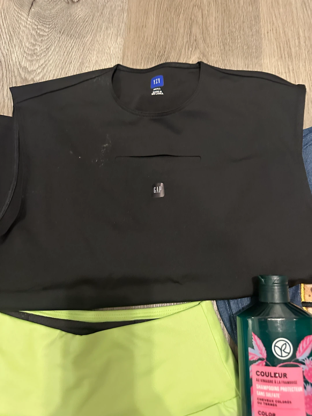 Brand New Women’s Bundle – YZY GAP + Hello Kitty + ASICS - photo 5