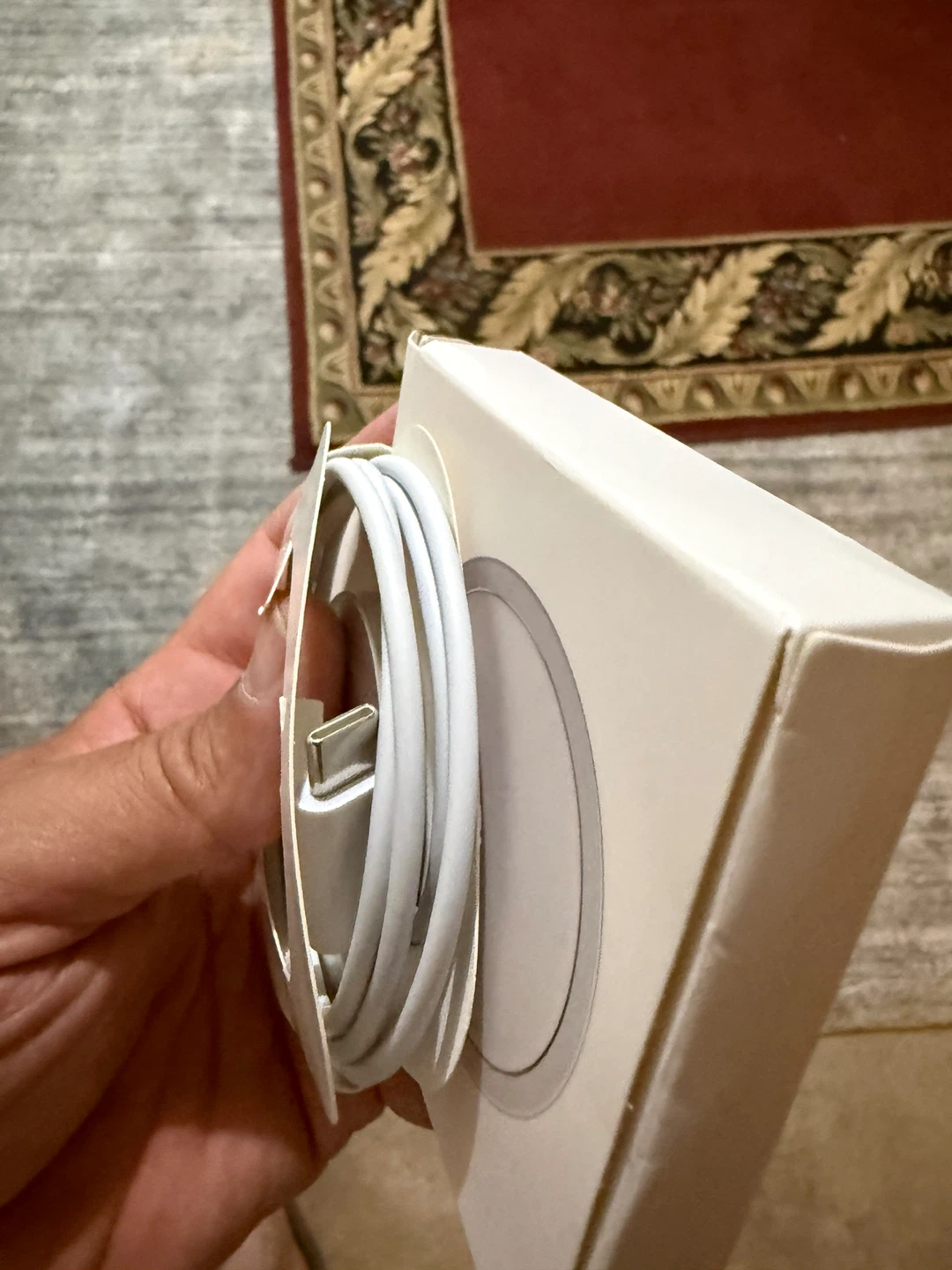 Magnetic Charger with USB-C Cable - photo 5