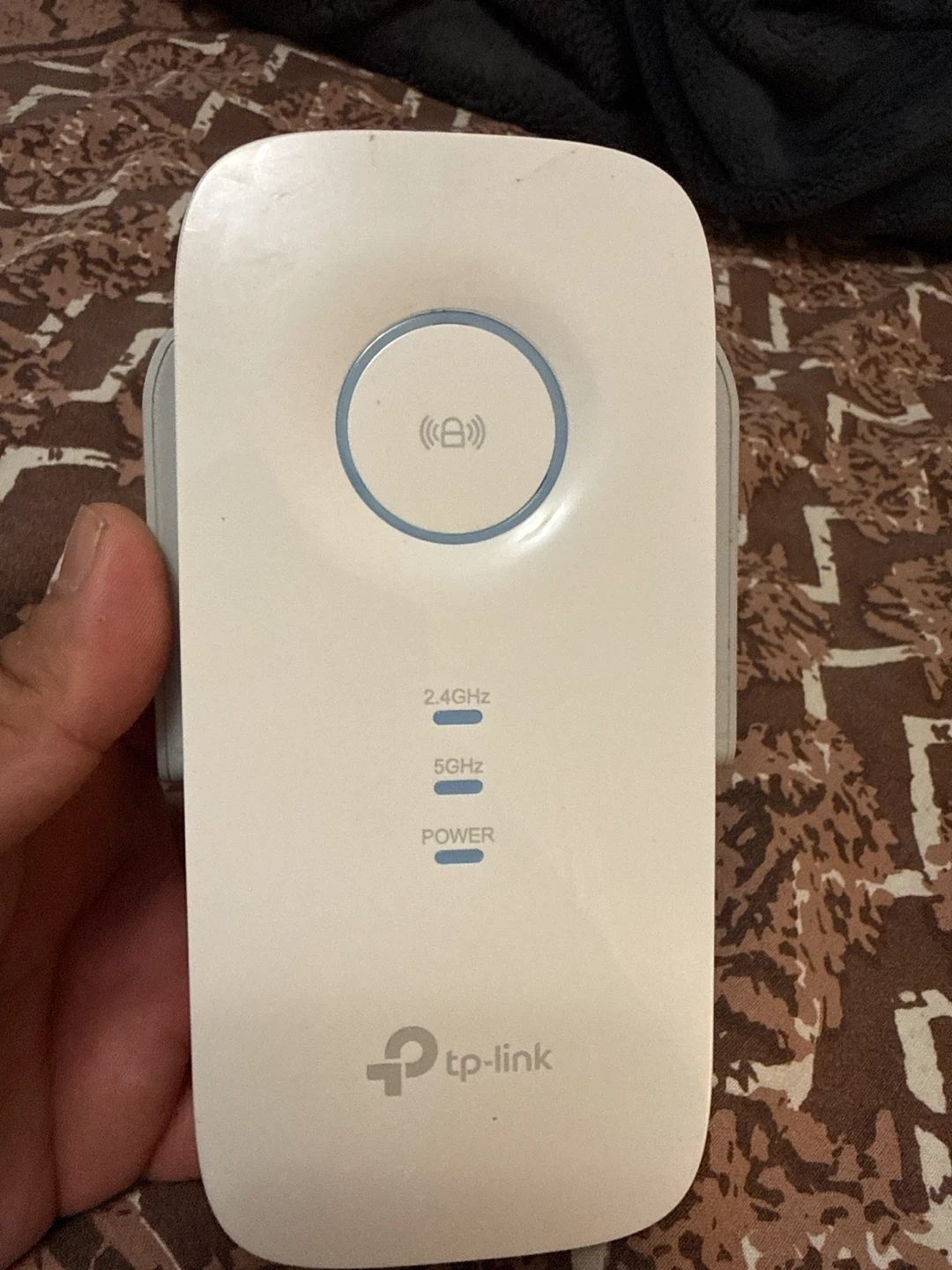 TP-Link AC1900 MU-MIMO Wi-Fi Range Extender RE550