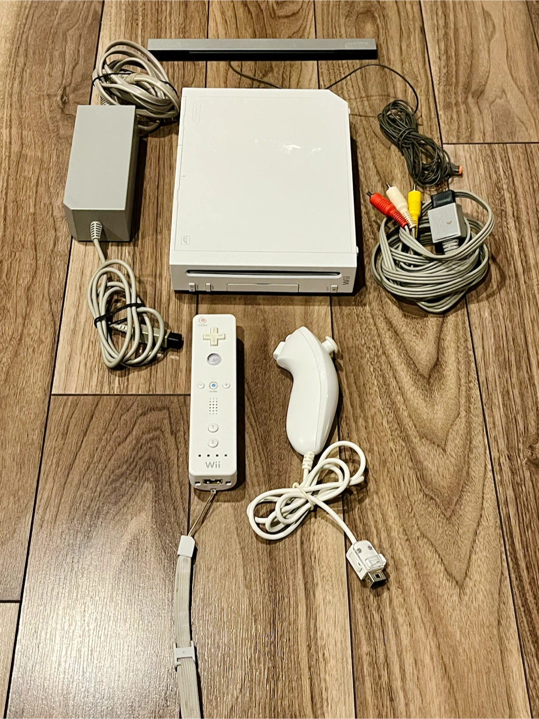Nintendo Wii Console Complete Setup - photo 2