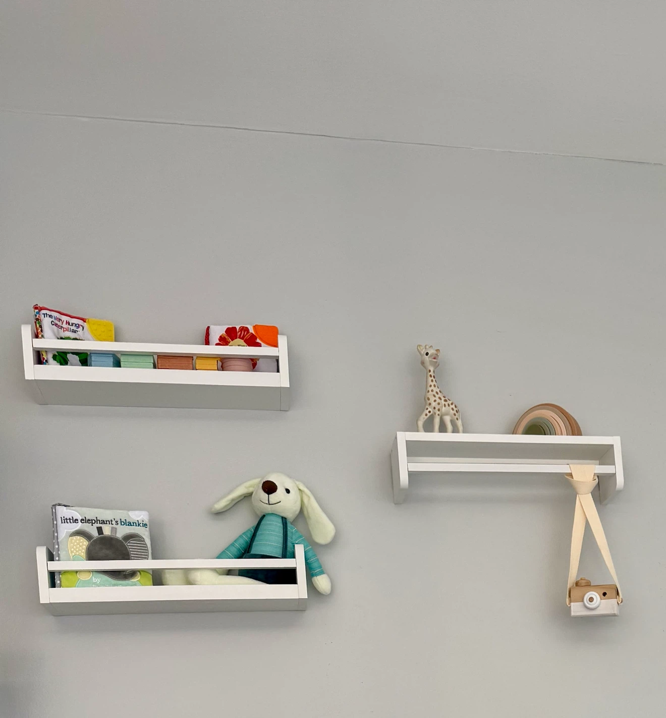 Set of 3 White Wall Shelves – Excellent Condition - photo 3