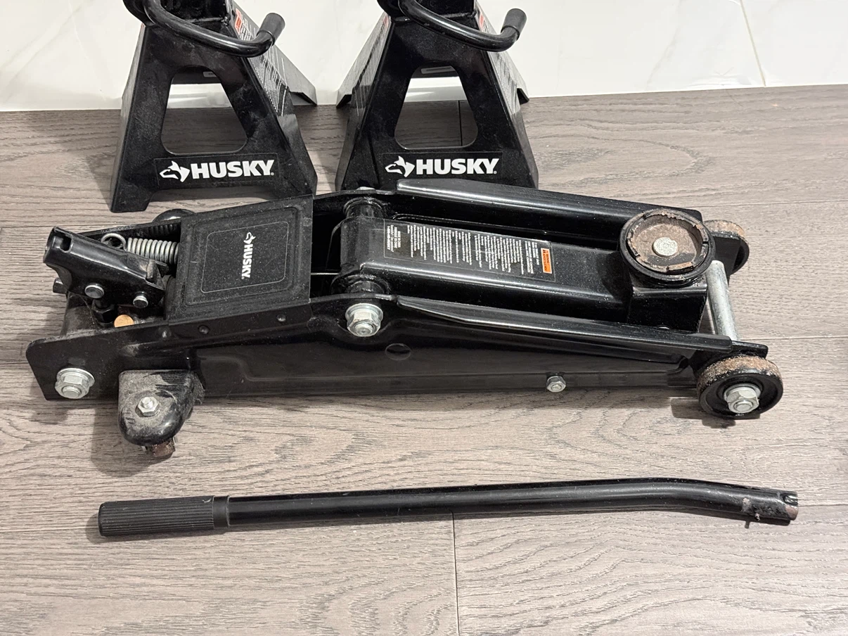 3 Ton Husky Hydraulic Floor Jack and Jack Stands - photo 2