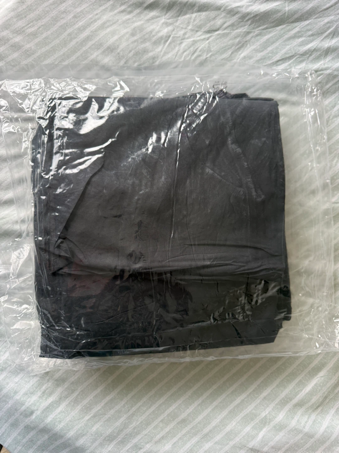 Dark blue Bed Sheet Set - 1 Fitted Sheet, 2 Pillowcases - photo 2