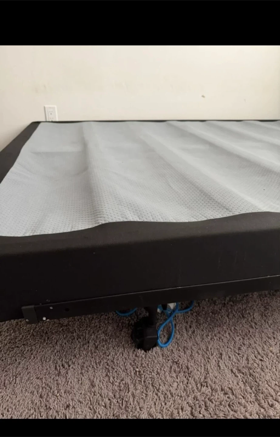 Queen Size Bed Frame - photo 2