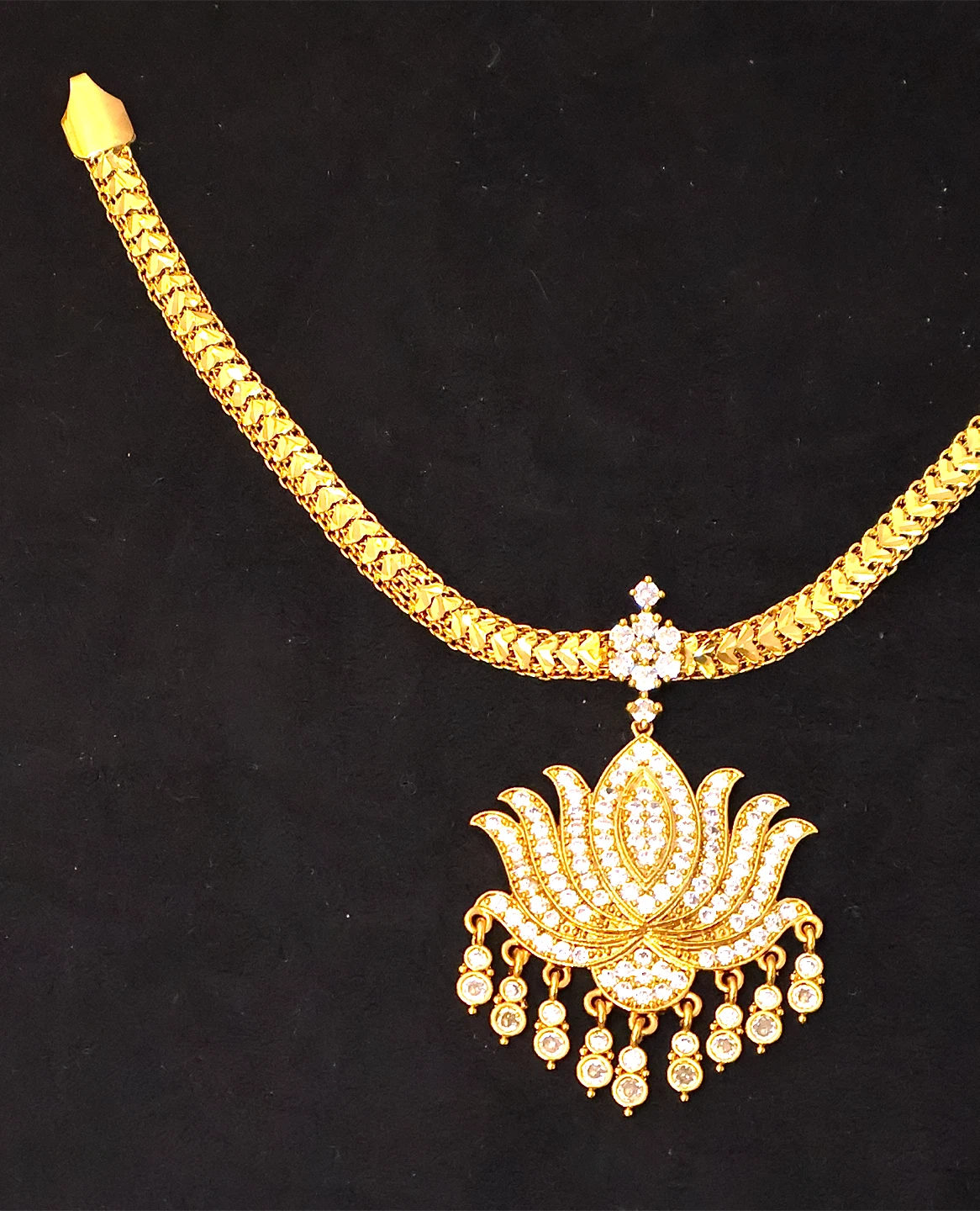 LOTUS PENDANT NECKLACE SET- BRAND NEW!!! - photo 2