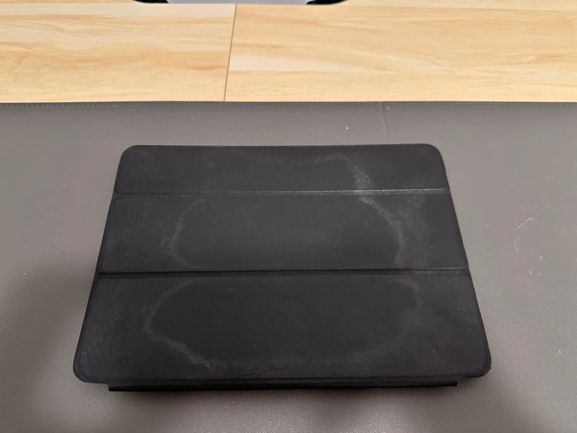 iPad Air 2 128GB – Cracked Screen – For Repair or Parts