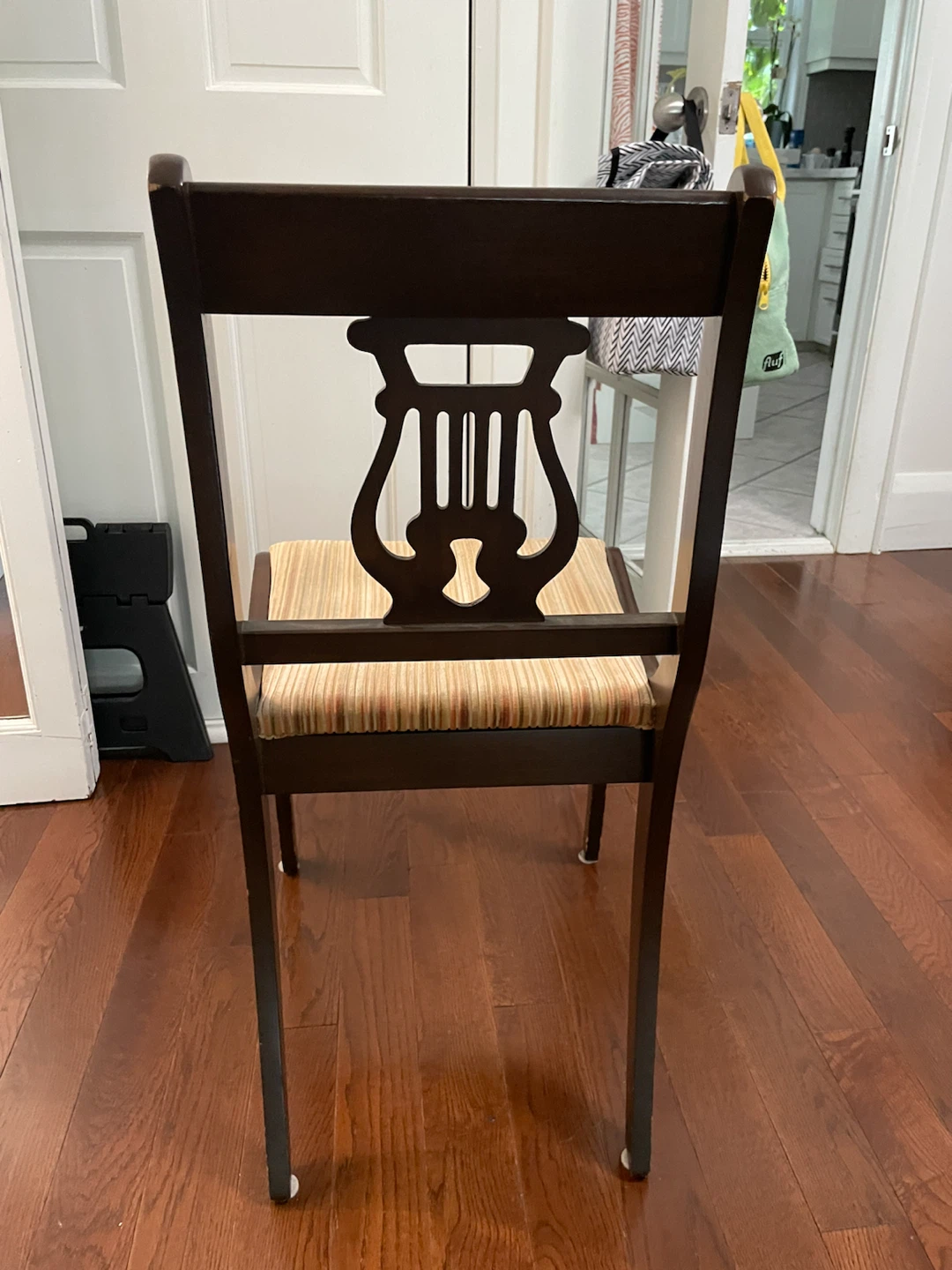 Wooden Dining Chairs x4 - photo 4