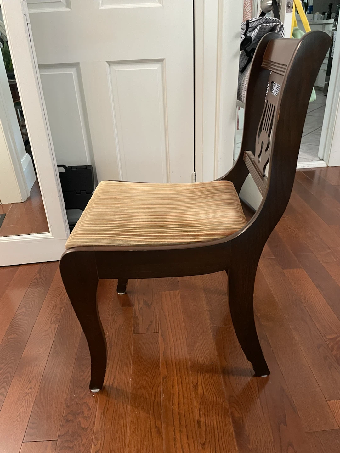 Wooden Dining Chairs x4 - photo 5