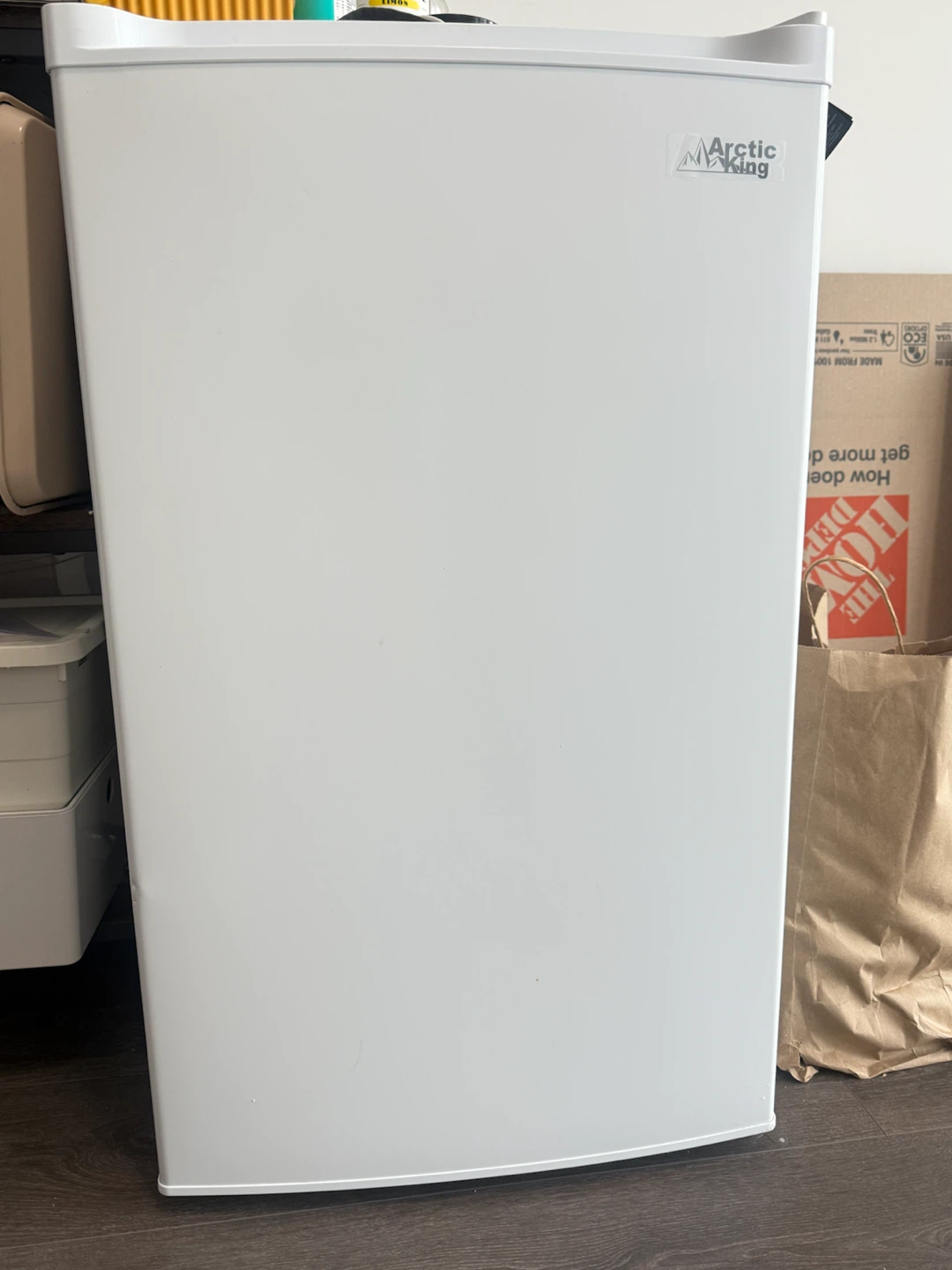 Arctic King Upright Freezer WHS-109FW1
