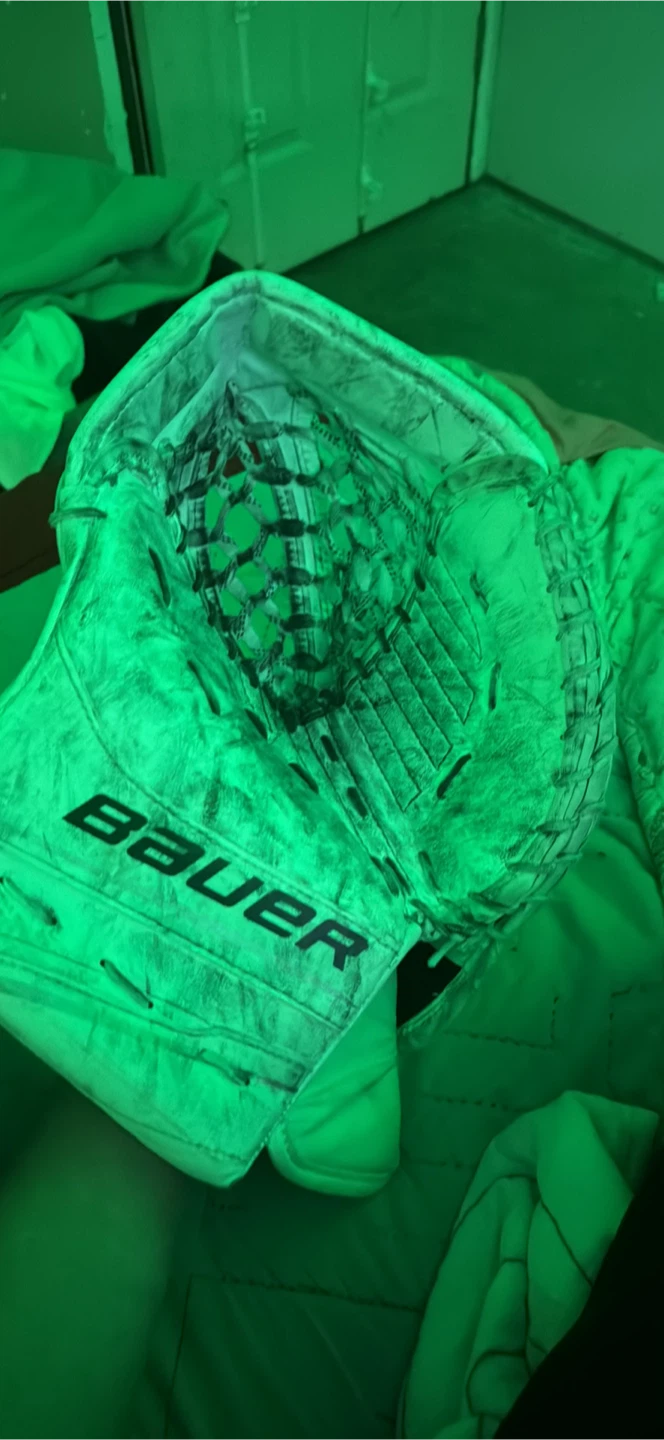 Bauer Goalie Glove - photo 2