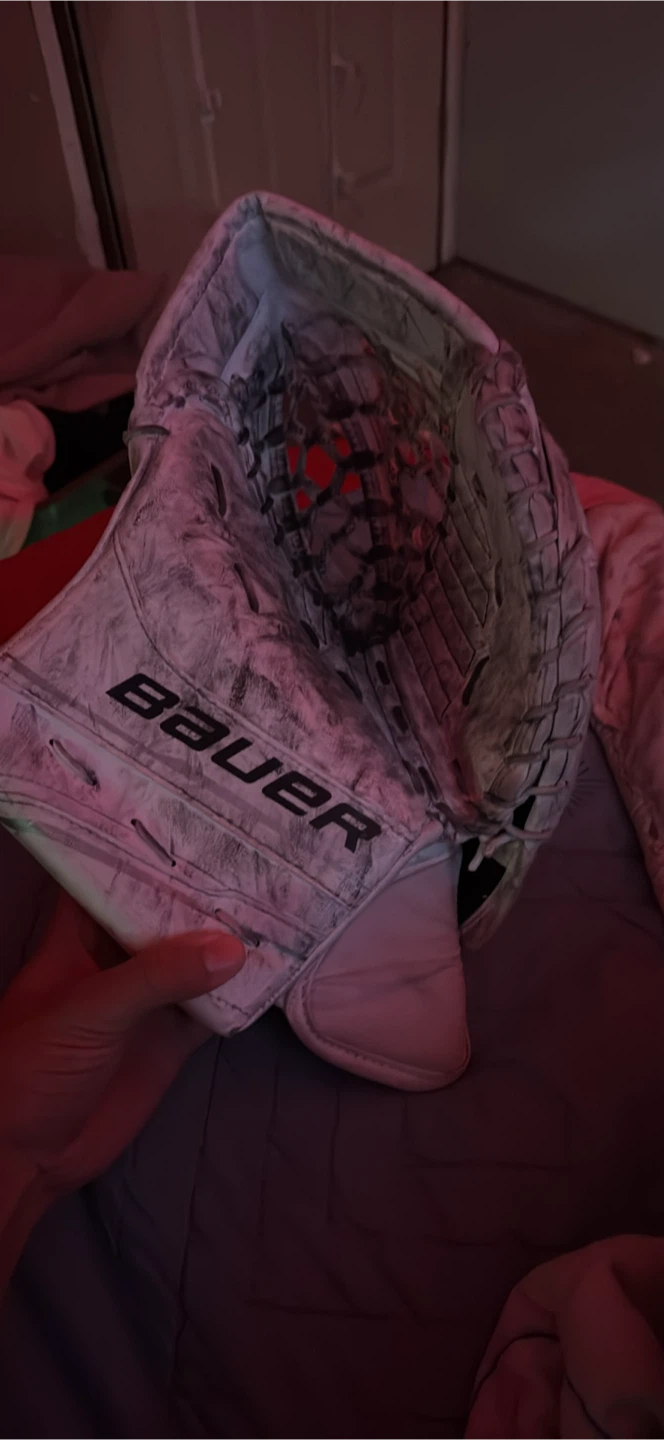 Bauer Goalie Glove - photo 4