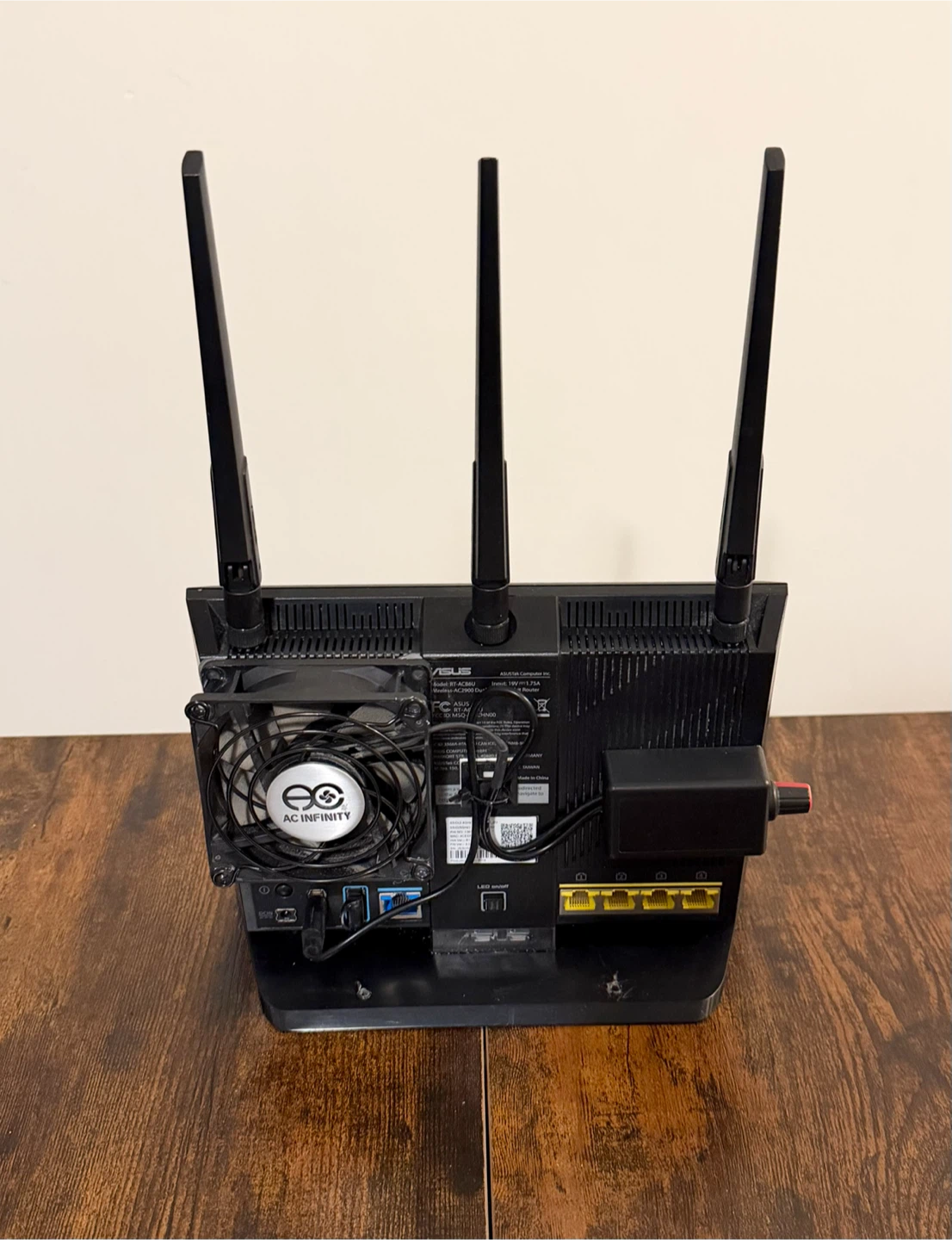 Asus RT AC86U Wireless Router - photo 2
