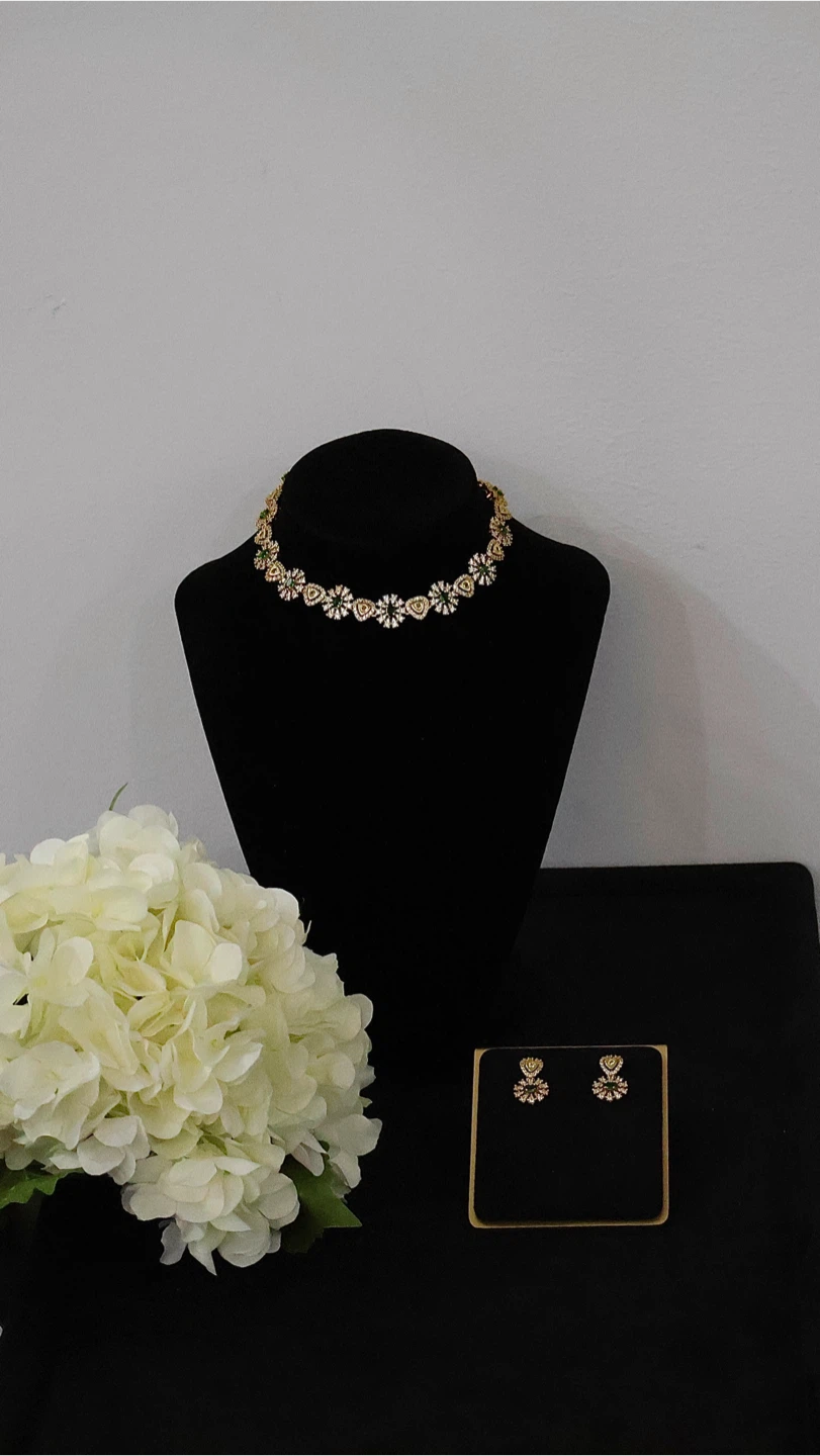 FLORAL NECKLACE SET- BRAND NEW!!!