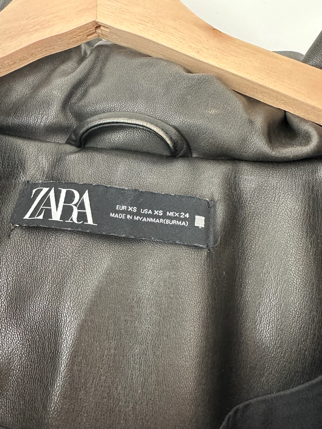 ZARA Black Faux Leather Puffer Jacket - photo 3