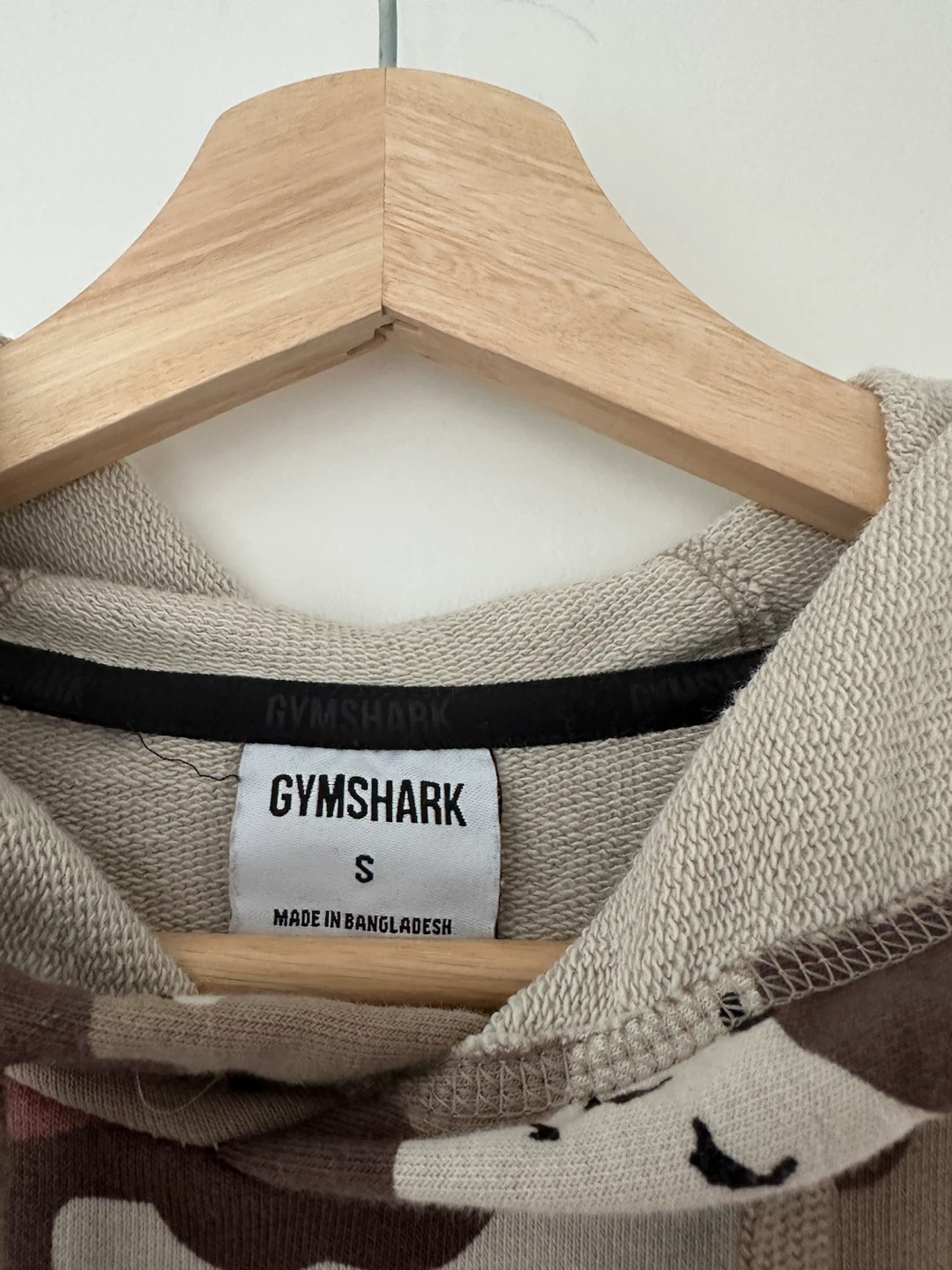 Gymshark Camo Hoodie Size S - photo 3