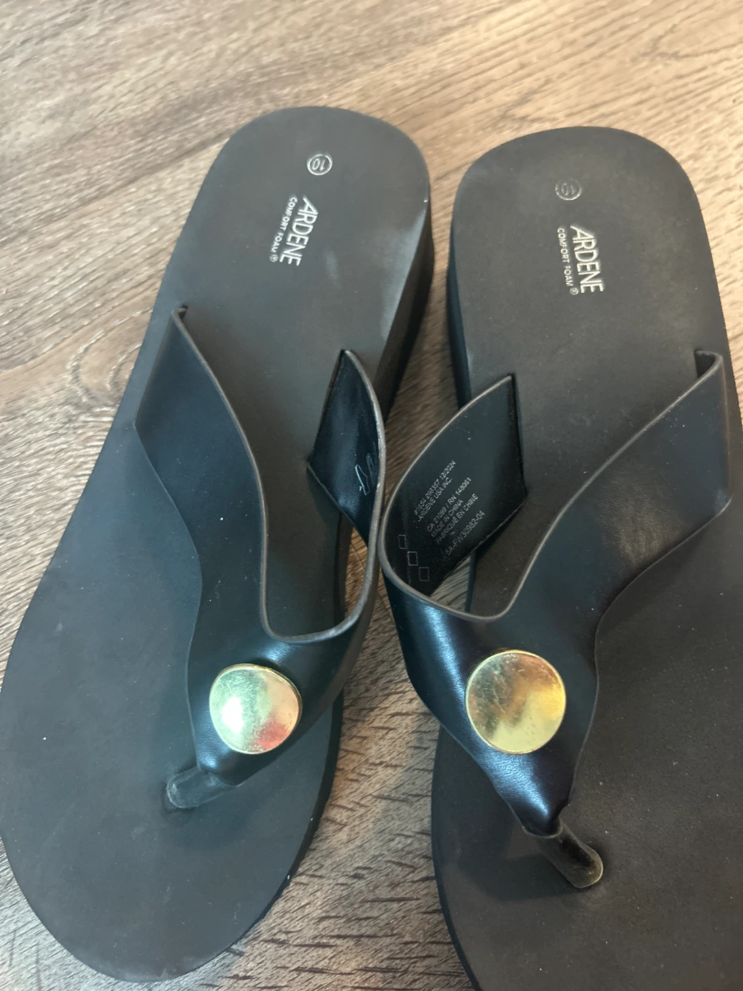 Ardene Black Flip Flops Size 10 - photo 3