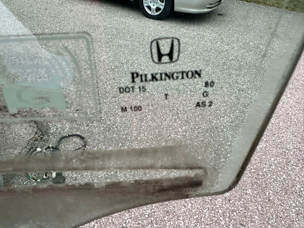 2011 Honda odyssey Pilkington driver Window Glass - photo 3