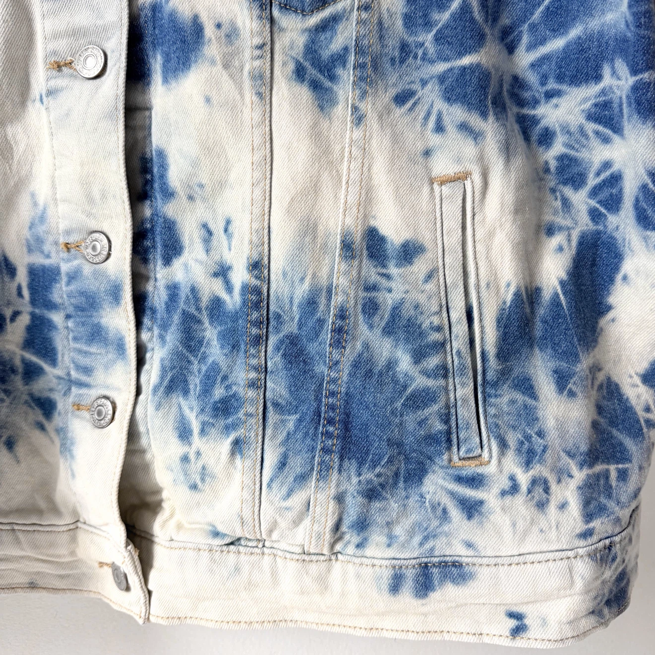 NEW Levi’s Acid Wash Trucker Jacket - photo 4