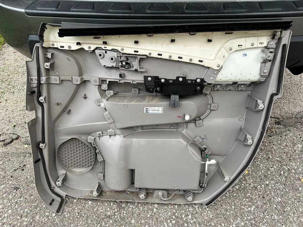 Honda Odyssey Door Panel - photo 2