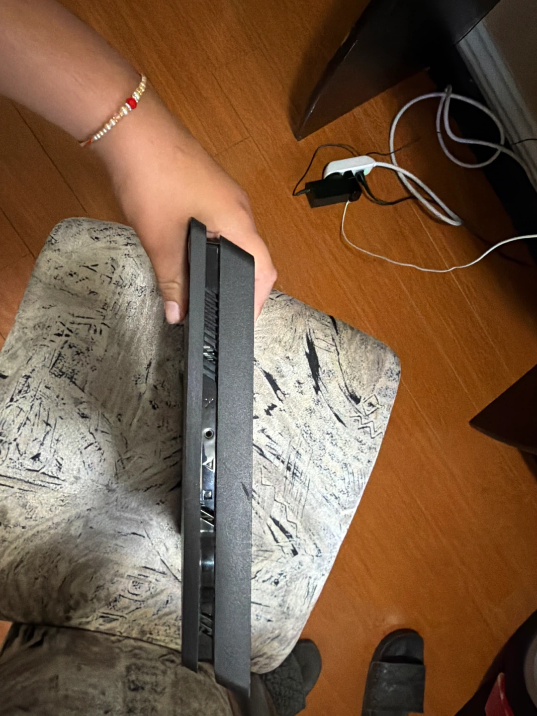 Sony PlayStation 4 Slim - photo 2