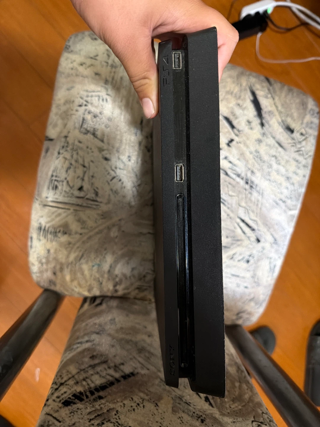 Sony PlayStation 4 Slim - photo 3