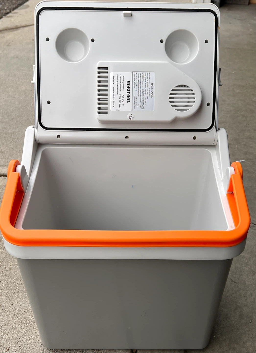 Mobicool Plug-in Heater or Cooler - photo 4