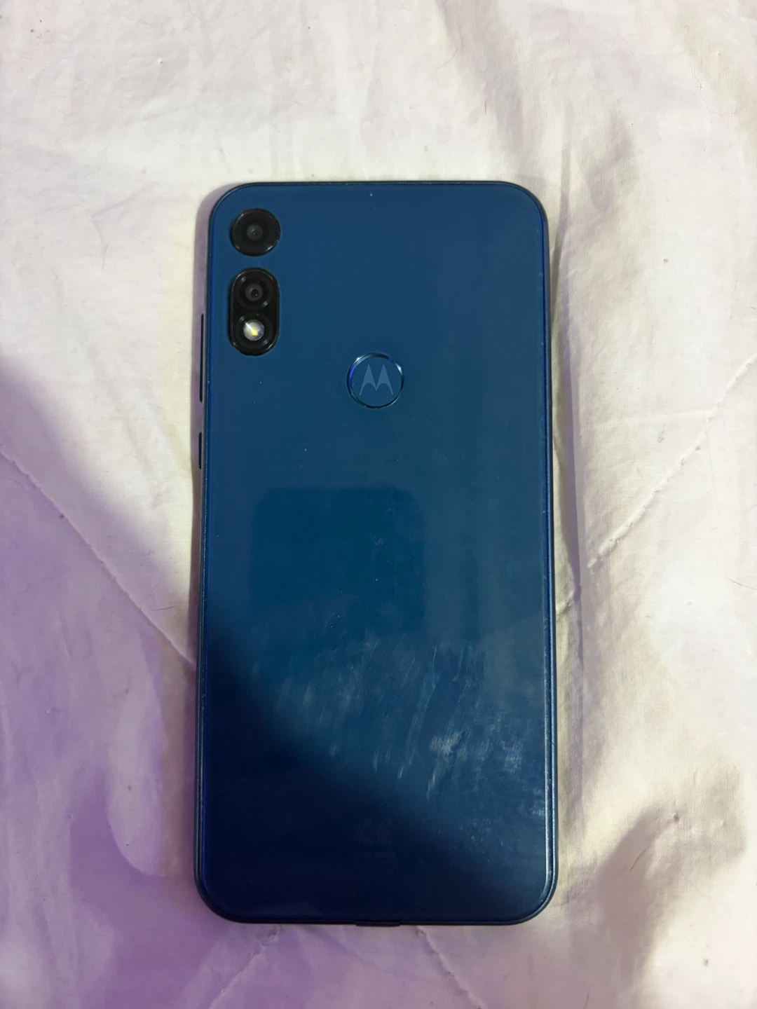 Motorola e with phone case - photo 2