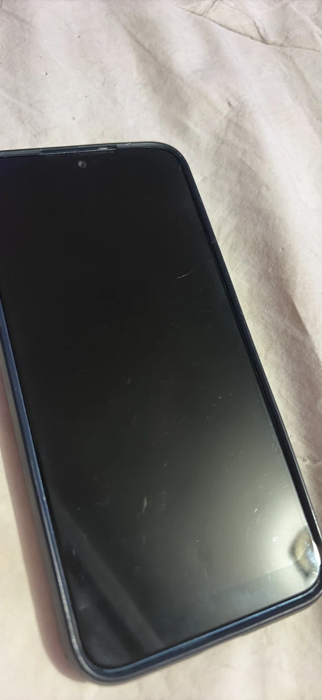 Motorola e with phone case - photo 5