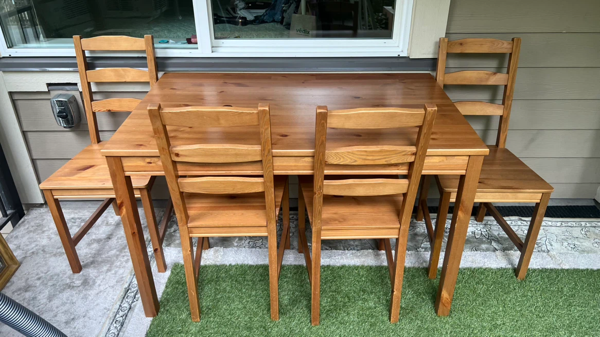 Wooden table + 4 matching chairs - photo 4
