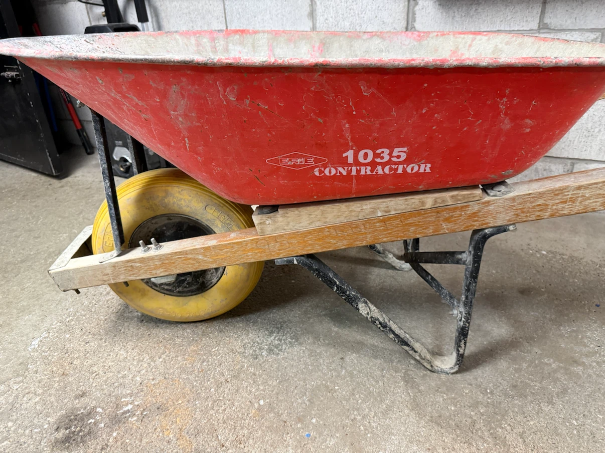 Wheel barrow - photo 2