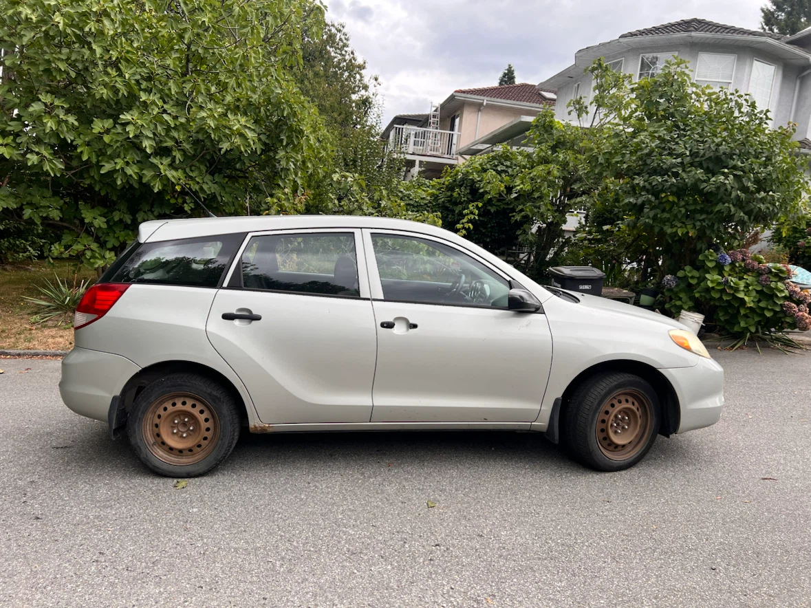 2004 Toyota Matrix - photo 2