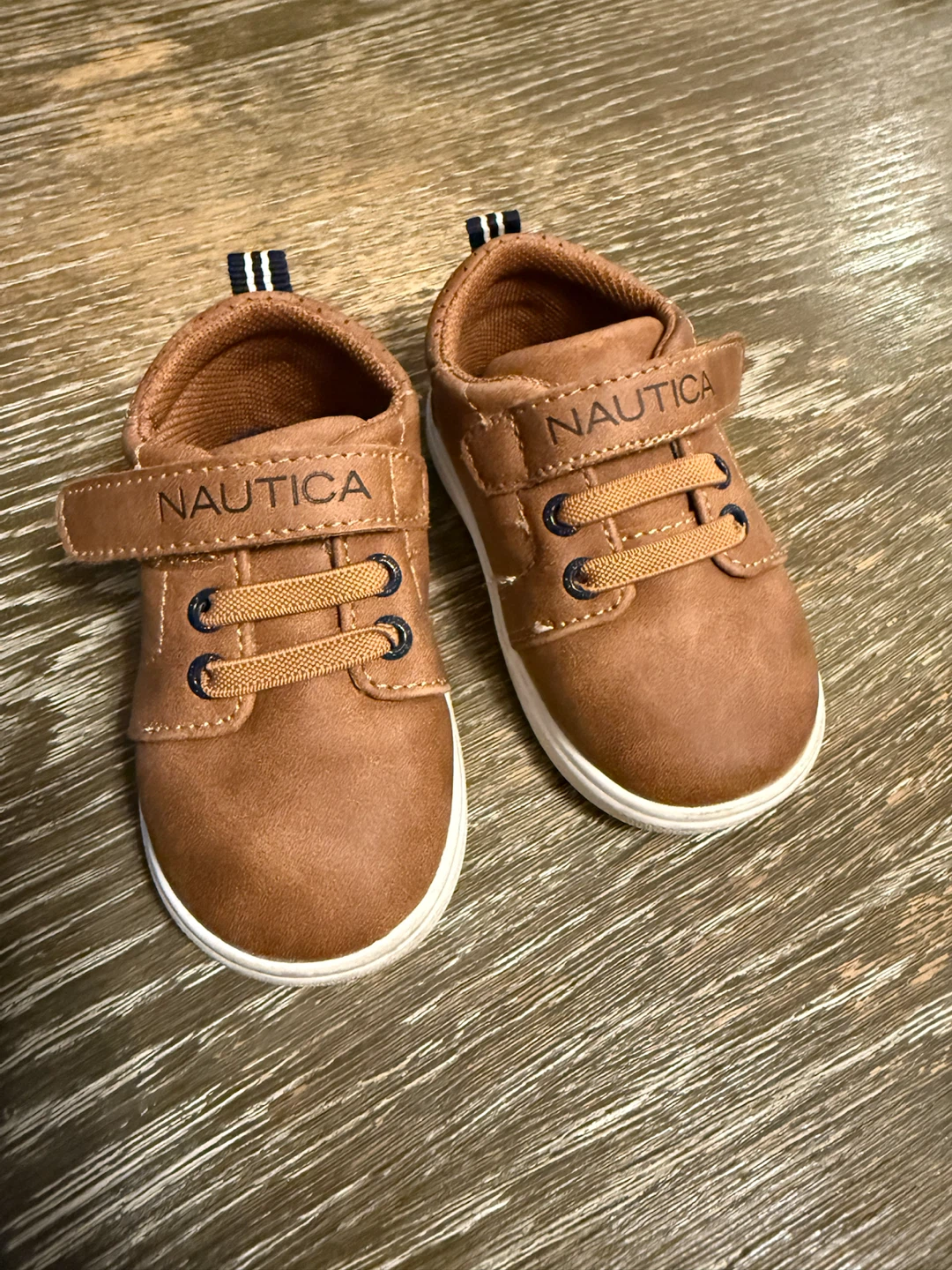 Nautica Baby Boys Brown Shoes size 4 (lightly used)