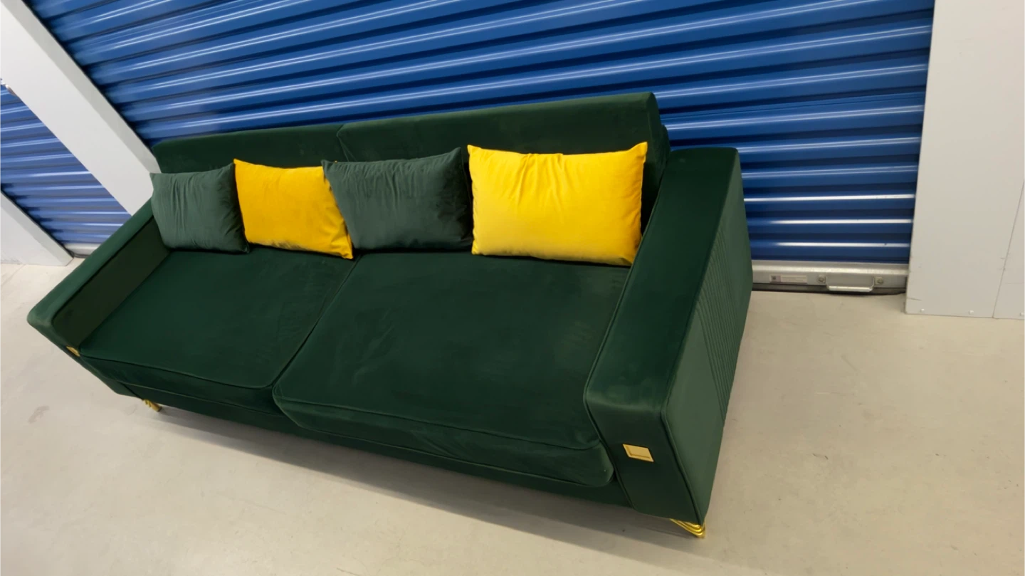 ✨Luxury Velvet Sofa with Gold Accents✨ - photo 3
