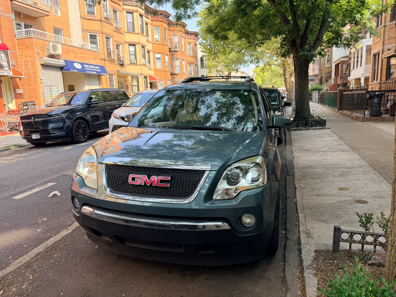 2008-2012 GMC Acadia SUV