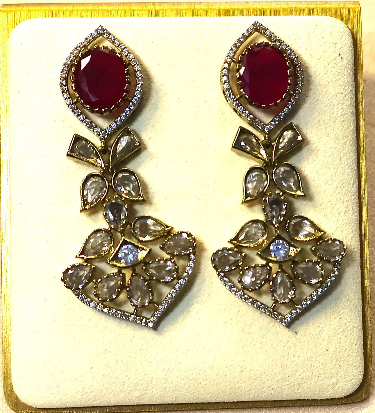 SEMI BRIDAL SET- BRAND NEW!!! - photo 3