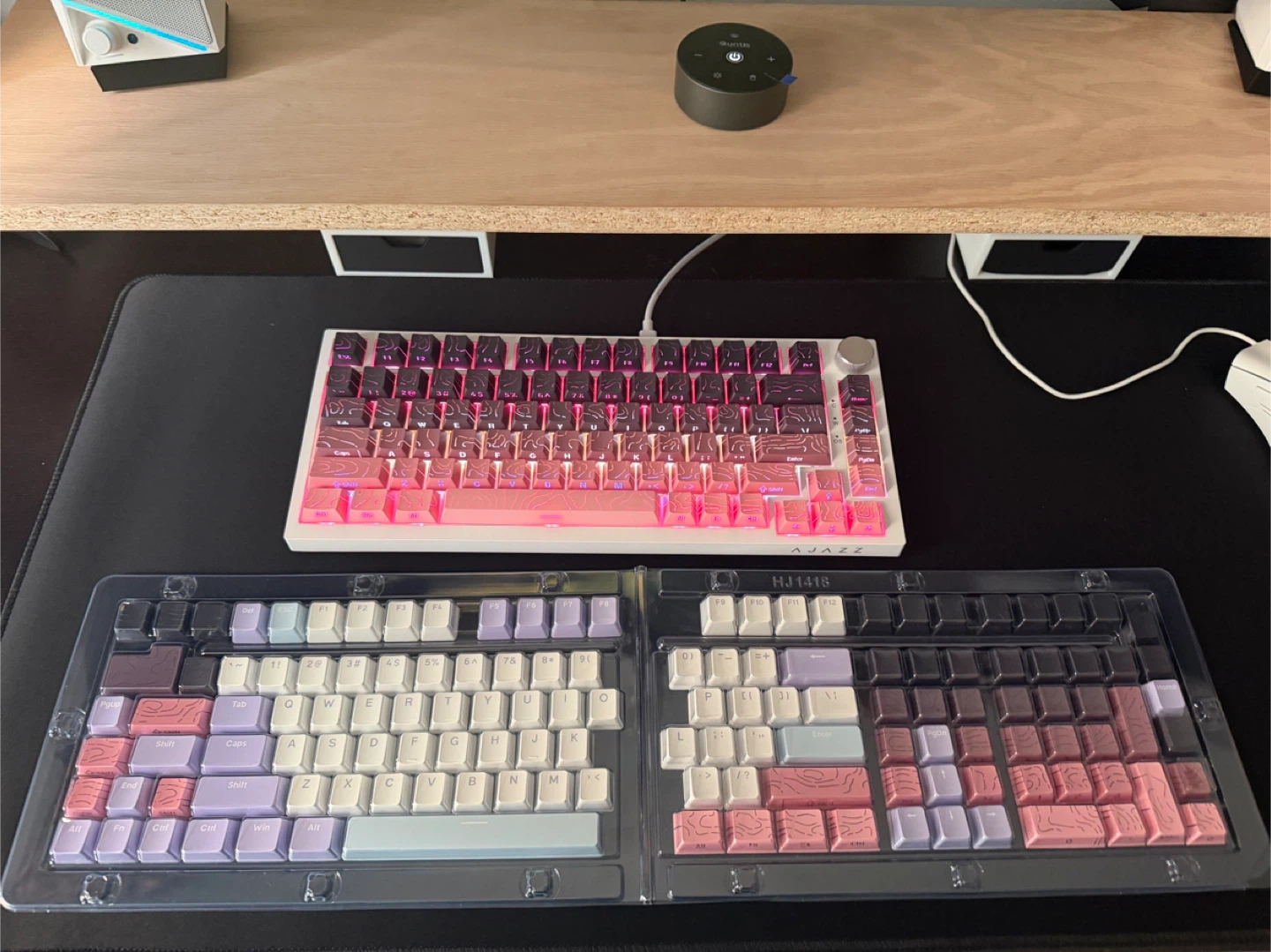dagaladoo Pink/Black Keyboard keycaps