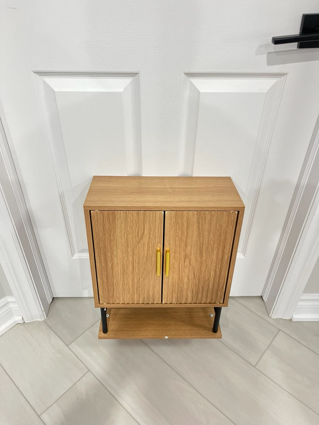 New Wall Cabinet w/ Doors & Shelves - photo 3