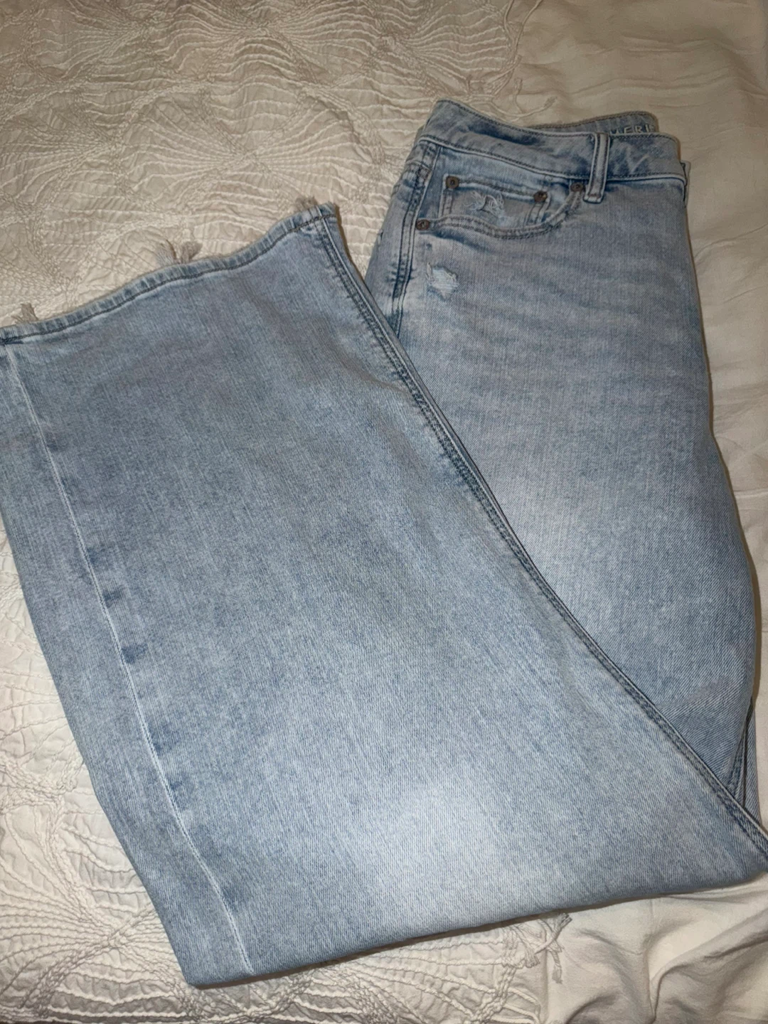 American Eagle Super High Rise Wide Leg Jeans