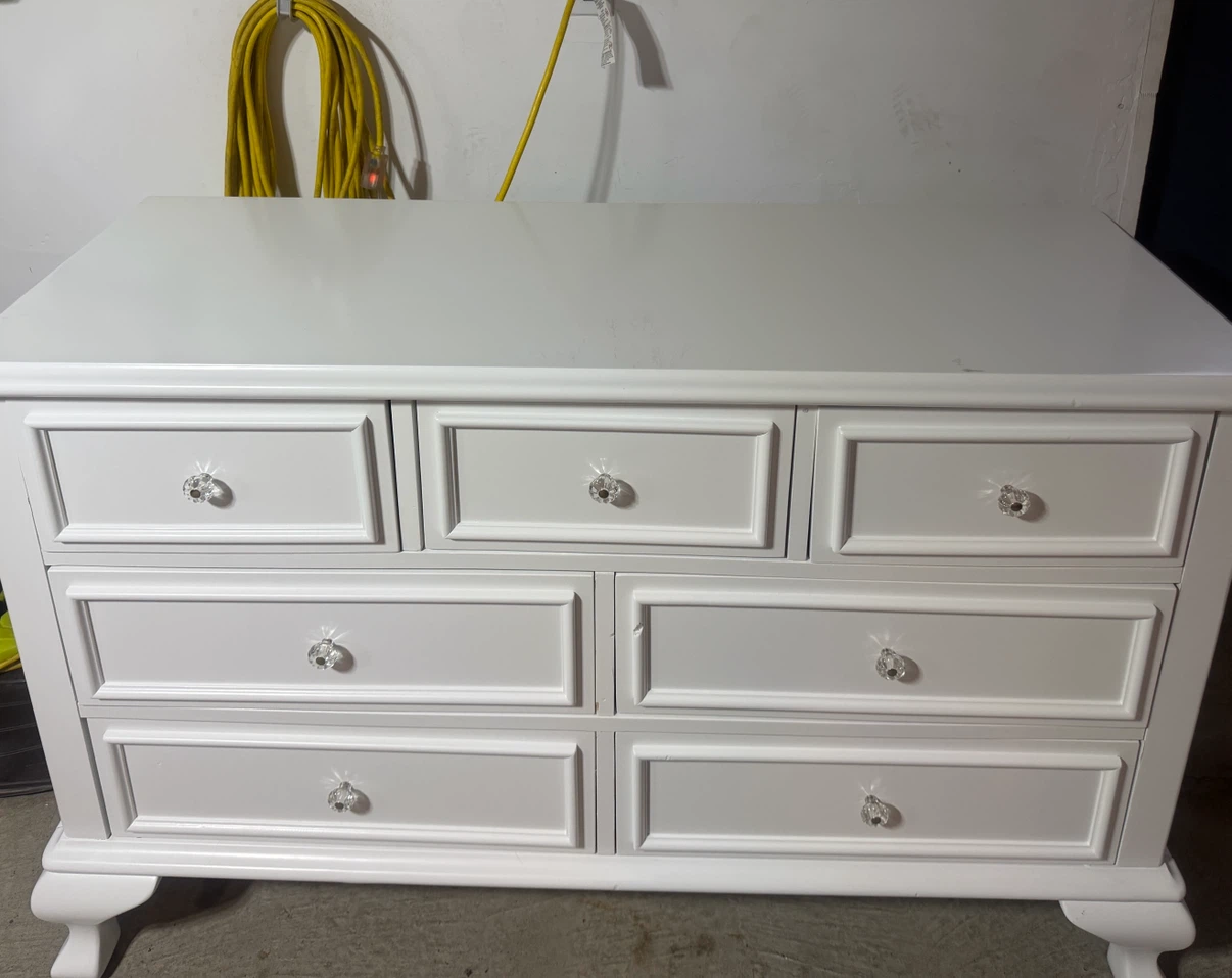 White 7-Drawer Dresser