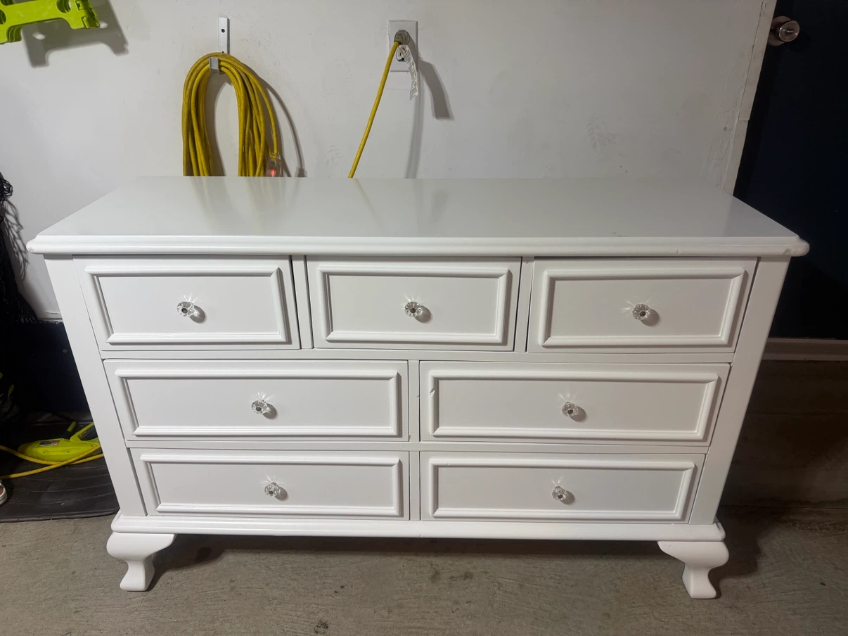 White 7-Drawer Dresser - photo 2