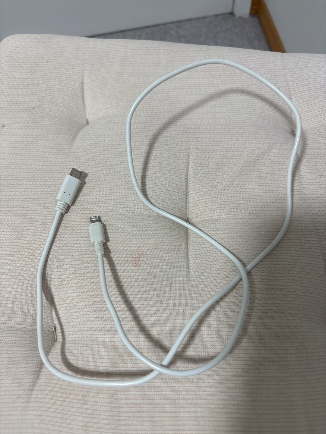 White USB-C to Lightning Cable