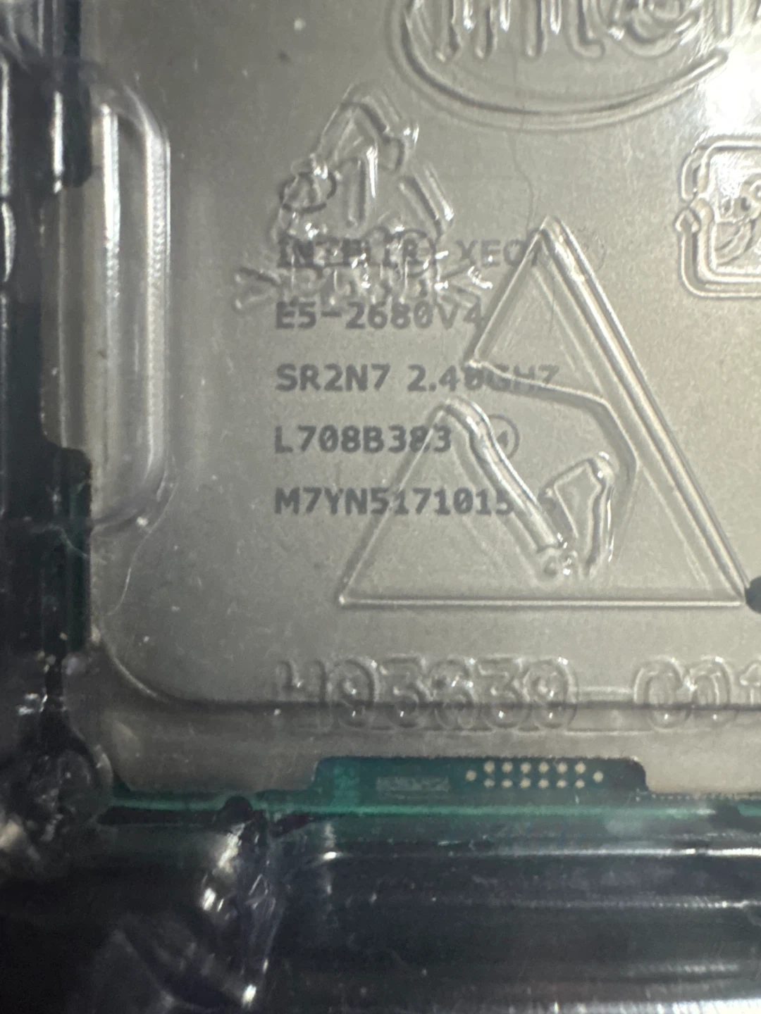 Intel Xeon E5-2680v4 SR2N7 CPU 2.40GHz - photo 3