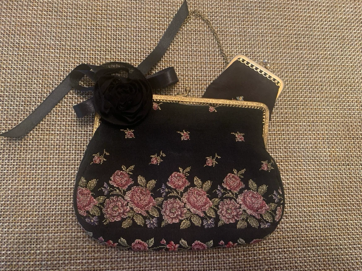 Vintage Floral Clutch Bag with Matching Case - photo 2