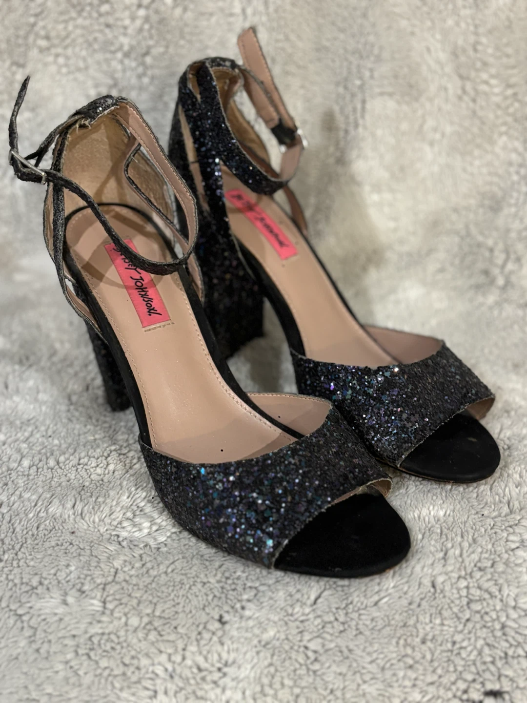 Betsey Johnson Black Glitter Heels - photo 4